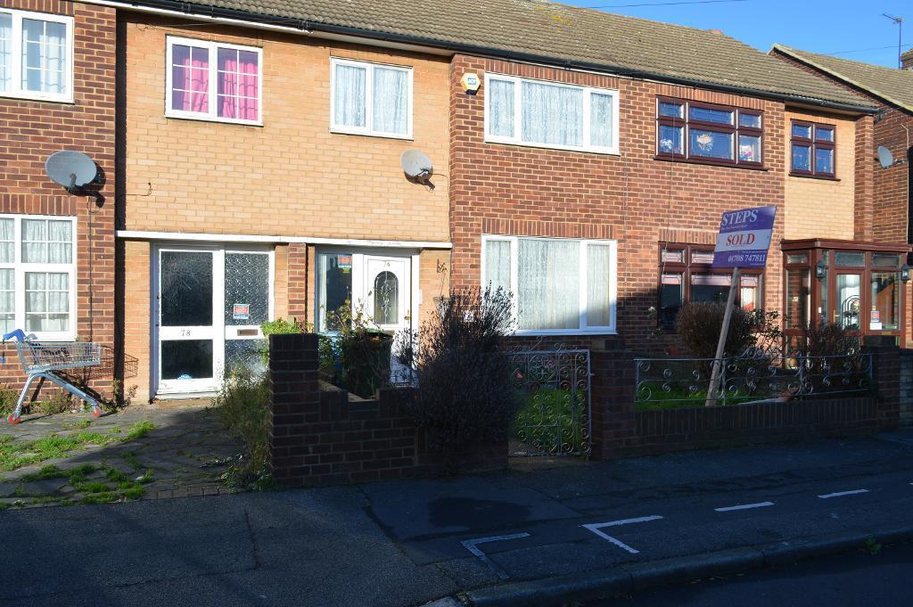 Terraced to Rent in Essex, RM13 9NW by Adamson Knight Estate Agents