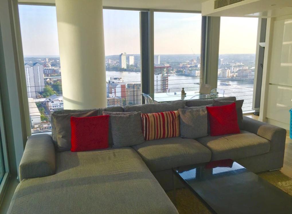 2 Bedroom Apartment to Rent in Canary Wharf, E14 9AF by Adamson Knight Estate Agents