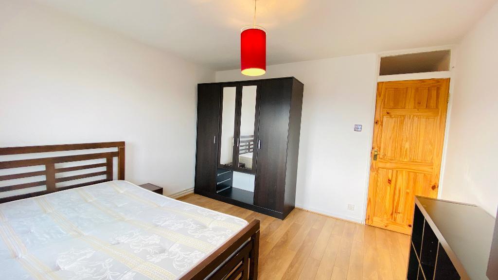 Town House to Rent in Hackney, N16 8UY by Adamson Knight Estate Agents