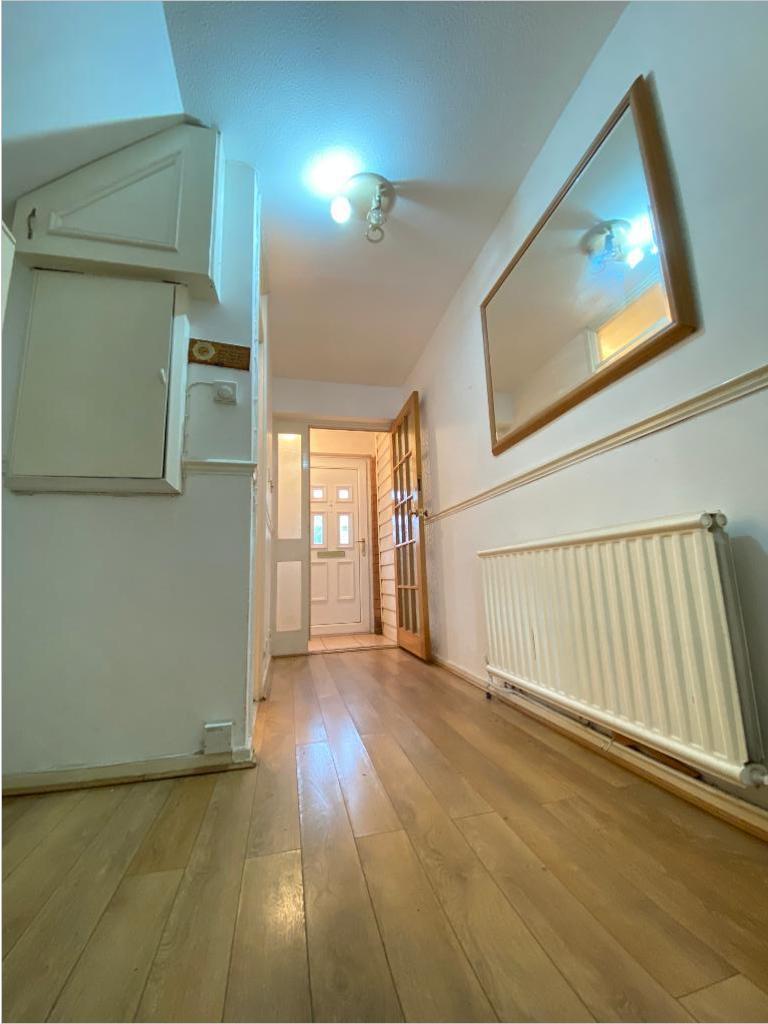 Town House to Rent in Hackney, N16 8UY by Adamson Knight Estate Agents