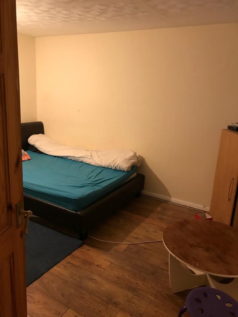 Terraced to Rent in Essex, RM13 9NW by Adamson Knight Estate Agents