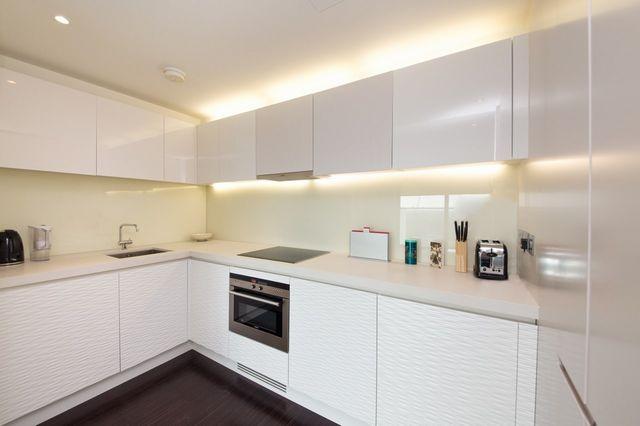 1 Bed Apartment Property for Sale in London, E14 9HG by Adamson Knight Estate Agents