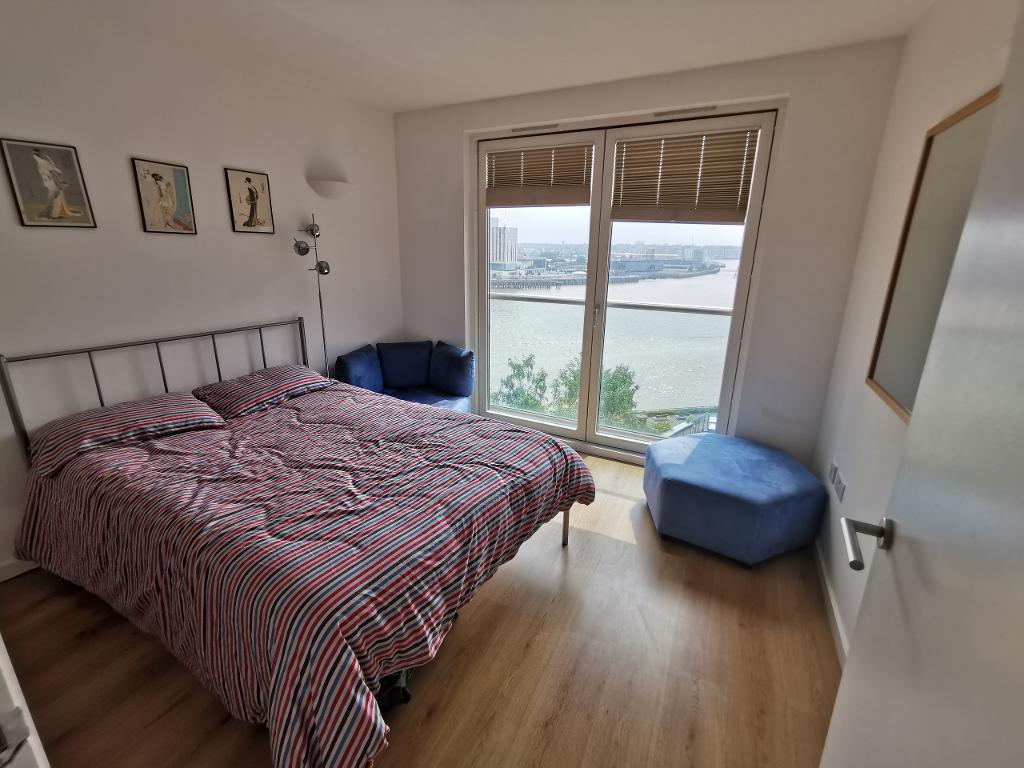 2 Bedroom Flat to Rent in Canary Wharf, South Quay, E14 9PL by Adamson Knight Estate Agents