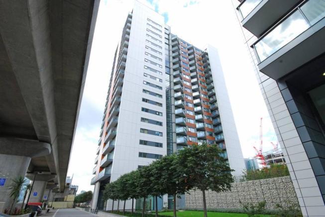 2 Bed Apartment Property for Sale in Canary Wharf, E14 0DN by Adamson Knight Estate Agents