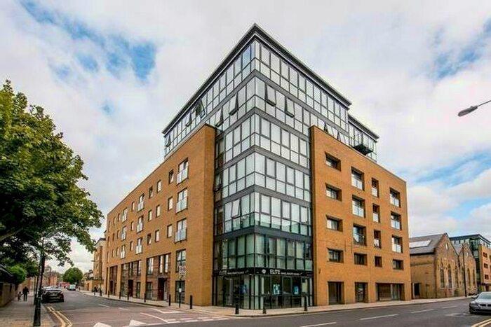 2 Bed Apartment Property for Sale in London, E14 3GU by Adamson Knight Estate Agents