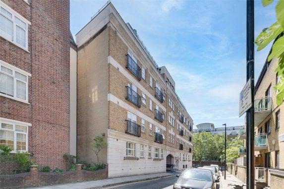 1  Bed Flat Property to Rent in London, E1 8JD by Adamson Knight Estate Agents