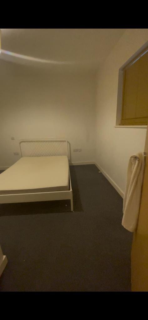 Apartment to Rent in London , E8 2AB, E8 2AB by Adamson Knight Estate Agents