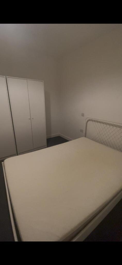 Apartment to Rent in London , E8 2AB, E8 2AB by Adamson Knight Estate Agents