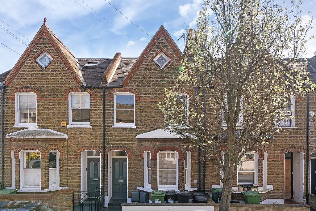 2  Bed Flat Property to Rent in London, SW6 3ER by Adamson Knight Estate Agents