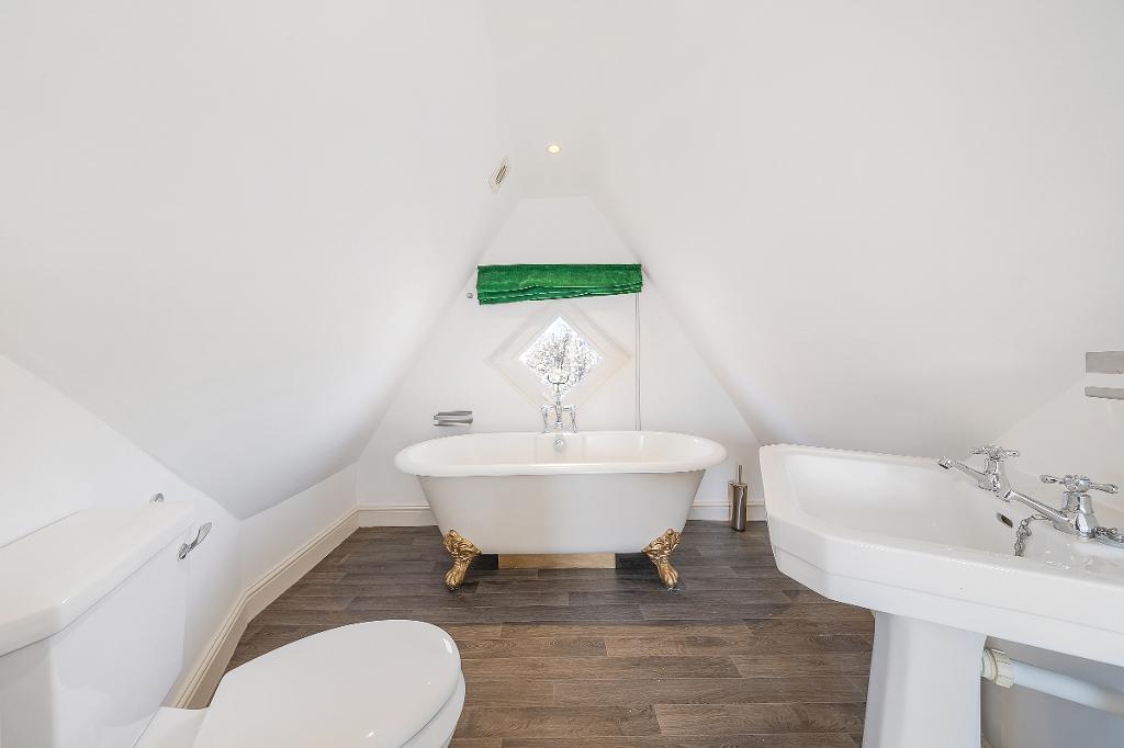 Flat to Rent in London, SW6 3ER by Adamson Knight Estate Agents