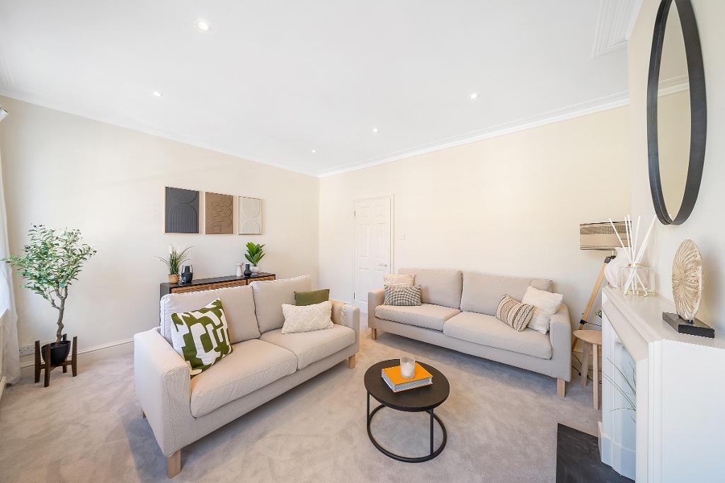 Flat to Rent in London, SW6 3ER by Adamson Knight Estate Agents